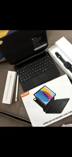 Bettdow Capa com Teclado e trackpad para iPad 10ª Geração 10.9" Polegadas, iPad (A16) 11th