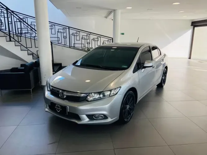 Honda Civic Sedan LXS 1.8/1.8 Flex 16V Mec. 4P 2012