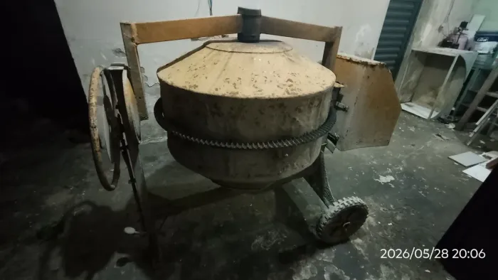 Betoneira Menegotti 400L