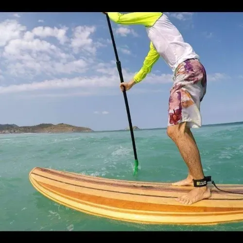 Stand up 100 % madeira 8'7"  -  32"  -  4  3/4"  -  149 litros + Remo