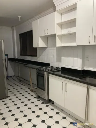 Cobertura Duplex com Piscina, para venda com 3 quartos, sendo1 suíte, em Frente à Pracinha