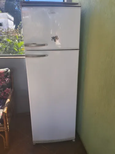 Geladeira duplex 380 L