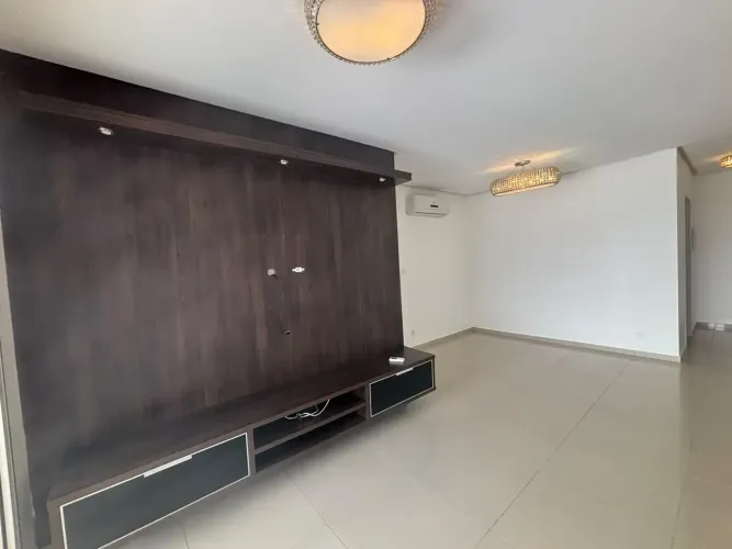 KEY BISCAYNE, ALEIXO, 3 QTOS COM ARMÁRIOS E AR