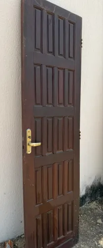 Vendo Porta de Madeira de Lei 2.10x60