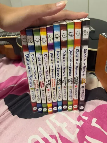 Livros coleção diário de um banana