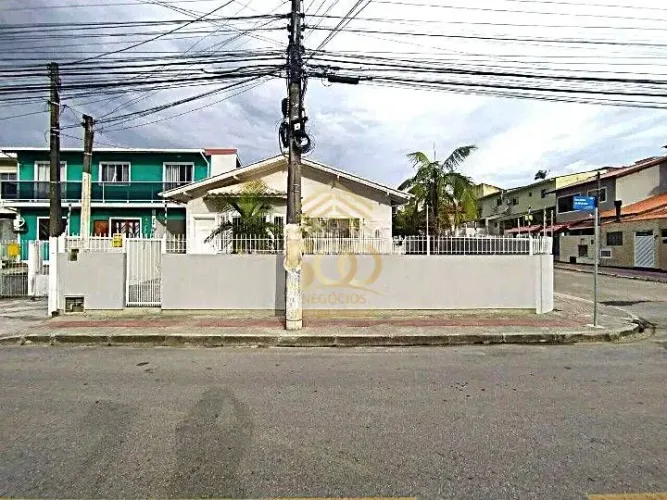 Residencial Casa - Venda - 253,00 (M²) de Área Total - 69,00 (M²) de Área Privativa - R$: