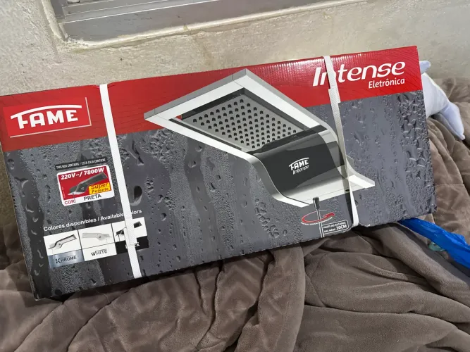 Chuveiro Fame Intense Eletrônica 7800W 220V