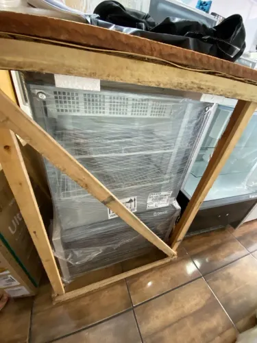 Balcão Vitrine Refrigerada Gelopar Confeitaria 75 cm Para bolos e tortas
