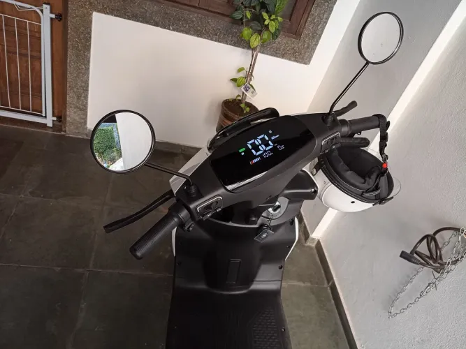 Vendo scooter elétrica.Muito nova. Sem nada para fazer