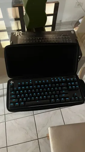 Teclado Logitech G PRO X TKL - Preto