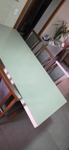 Mesa de jantar com 6 cadeiras