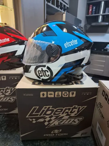 Capacete Moto Infantil fechado tamanho 54