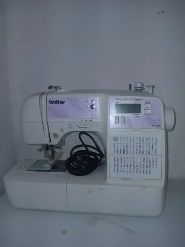 Máquina de costurar Brother sq9100