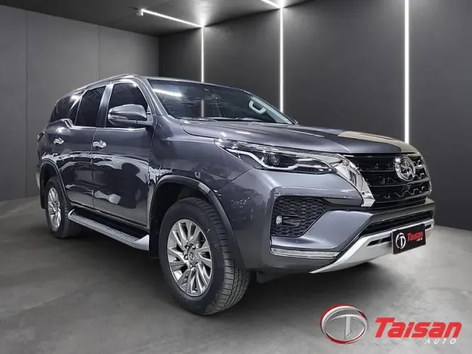 Toyota Hilux SW4 SRX 4X4 2.8 TDI 16V Dies. Aut. 2024