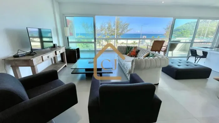 Apartamento à venda na Av. Lúcio Costa, com vista mar frontal.