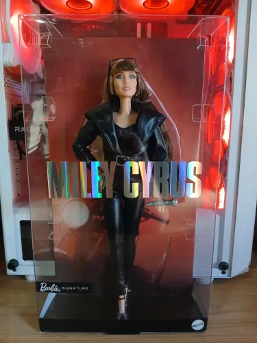 Pronta Entrega Boneca Barbie Miley Cyrus