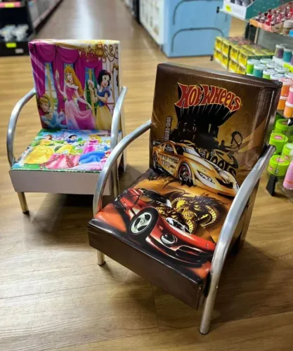 POLTRONA INFANTIL DE PERSONAGEM 