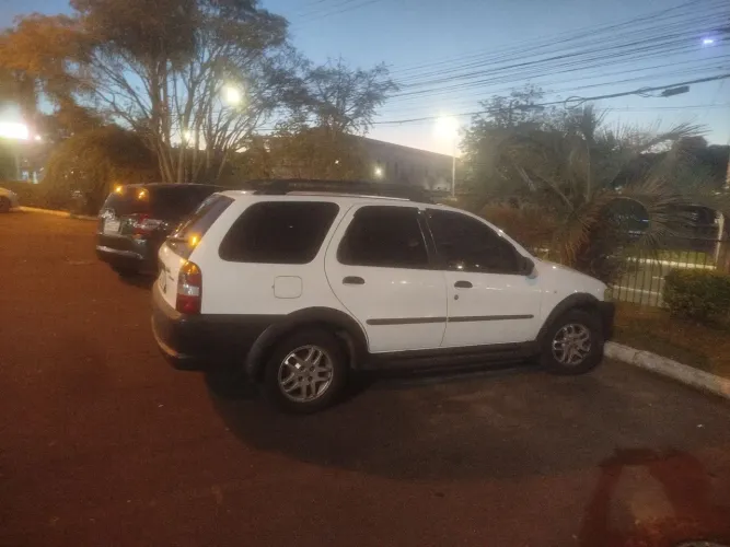 Fiat Palio Weekend Adventure 1.8 8V 103cv 4P 2003