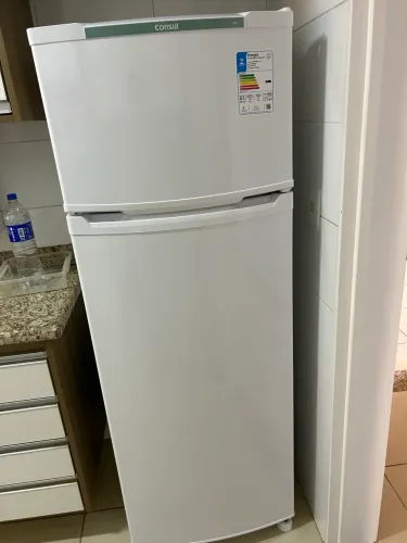 Geladeira semi nova