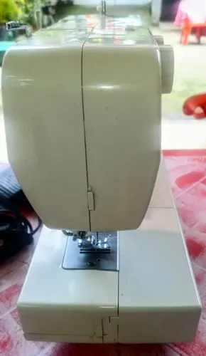 Máquina de Costura Singer Promise