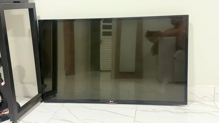 Tv LG 50 polegadas pra aproveitar placa
