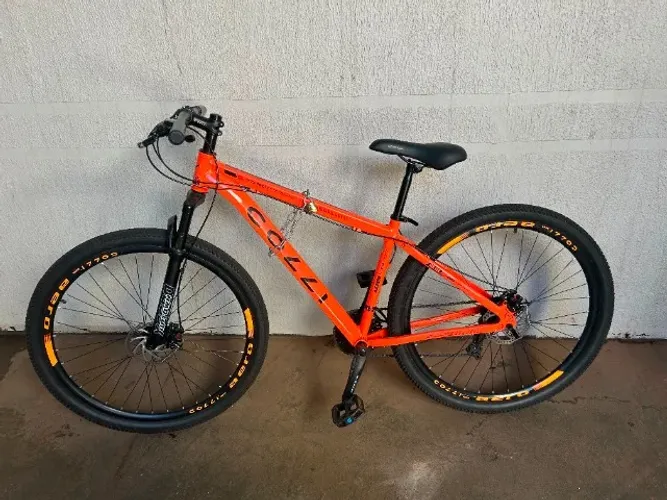 Bicicleta aro 29 marca colli recém revisada ótimas condições