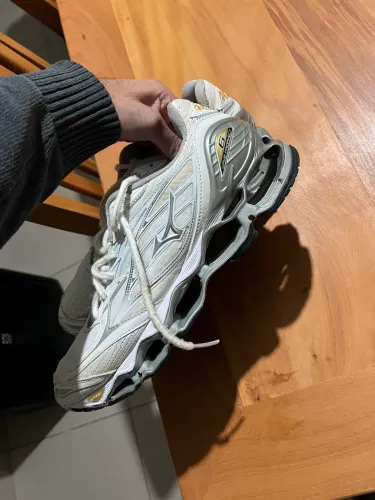 mizuno pro 8 