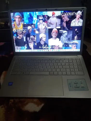 VENDO NOTEBOOK ULTRA NOVO
