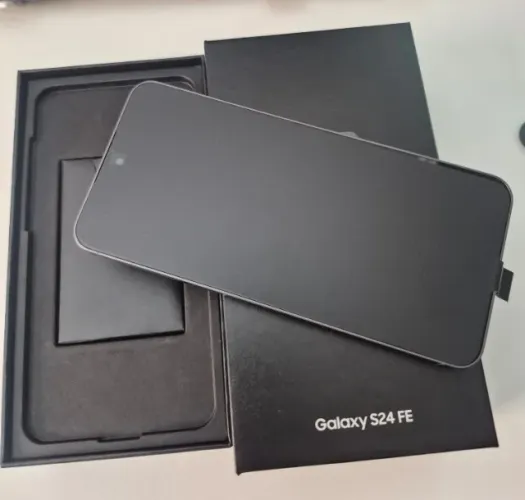 Smartphone SAMSUNG S24 FE - 256 GB- 8GB - Novo