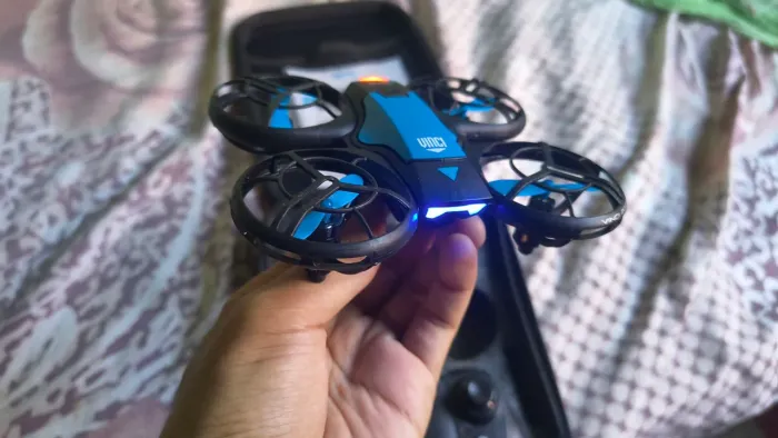 Mini DRONE 4D-V8, da 4DRC (precisa trocar bateria)
