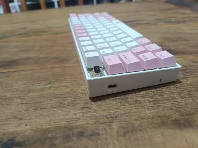 Teclado mecânico redragon lakshimi 60%