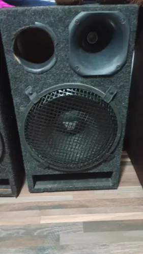 Caixa de Som de 12 Polegadas Com Falante de 550w e Corneta