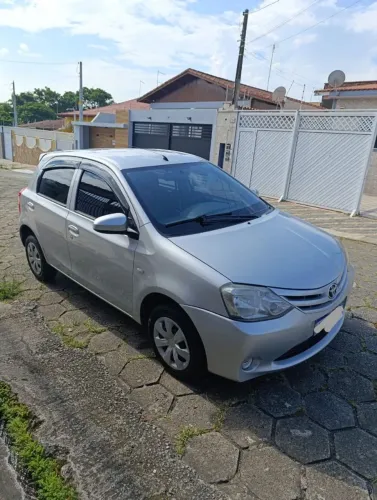 Toyota Etios X 1.3 Flex 16V 5P Mec. 2015