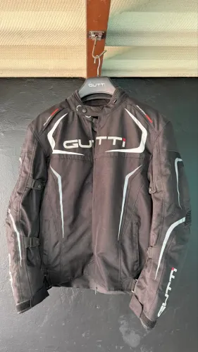 Jaqueta Gutti