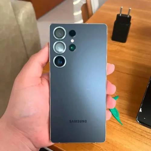 Vendo S25 ultra 256GB zerado com Nota fiscal (SOMENTE VENDA)