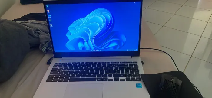 Notebook SAMSUNG I3 com ssd 120gb