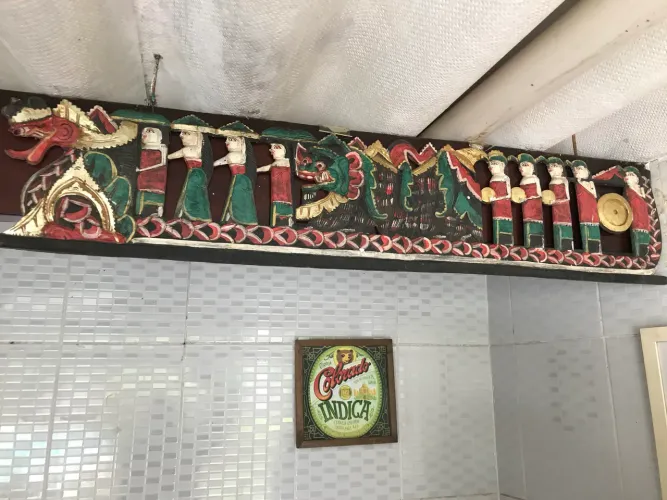 escultura de arte popular antiga em terracota representando uma banda musical