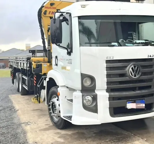 Vw 24.280 Carroceria Munck 6x2 Ano 2015