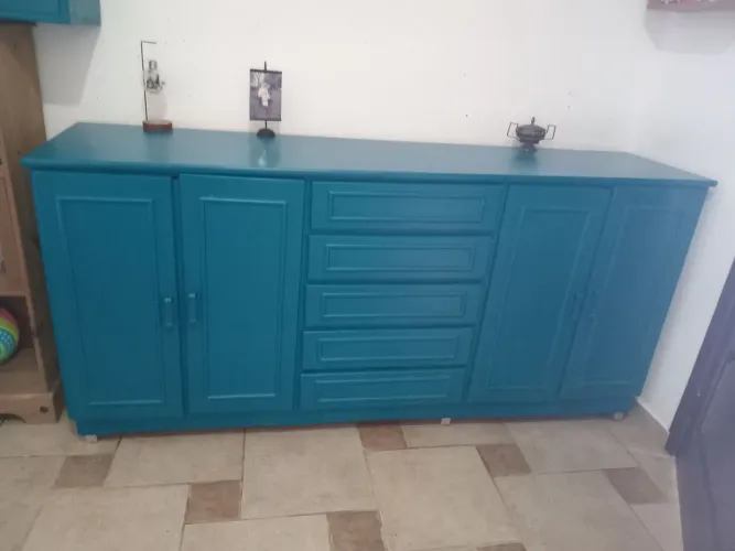 Vendo um  aparador. 