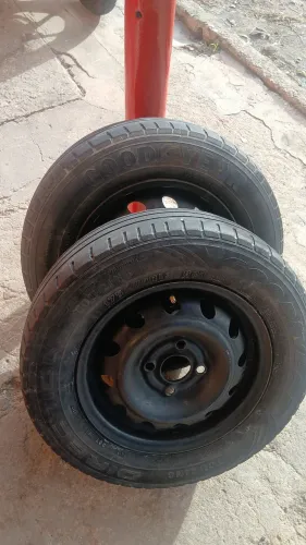 Rodas e pneus 13
