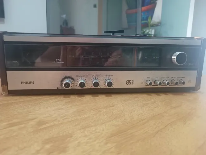 Toca disco Philips 853
