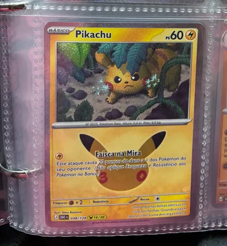 Carta Pikachu Pokémon 30 anos e tenho outras cartas tbm