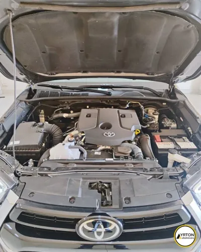 Toyota Hilux CD SRX 4X4 2.8 TDI 16V Diesel Aut. 2025