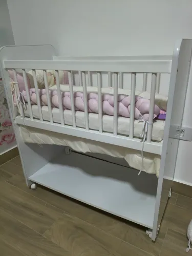 Mini berço com kit berço menina