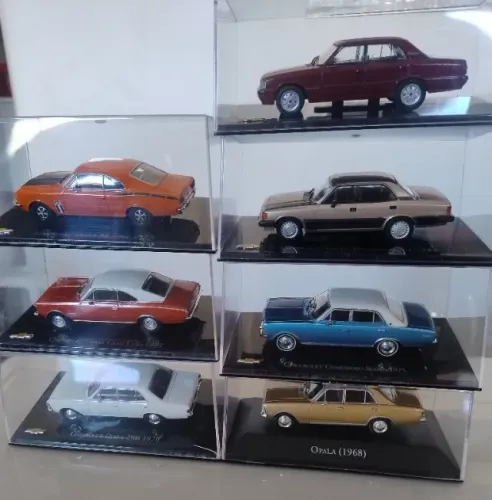 Coleção de miniaturas Opala 