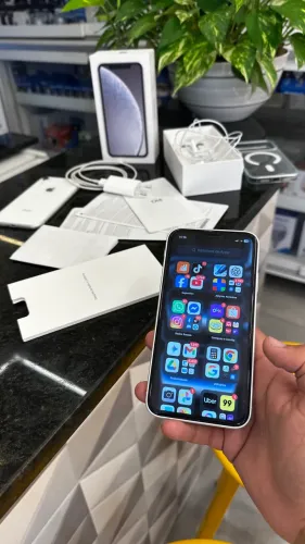 iPhone XR 256 sabor 17 Pro 