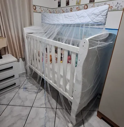 Vendo Berço completo, laqueado branco