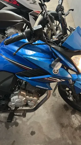 MOTO FAZER