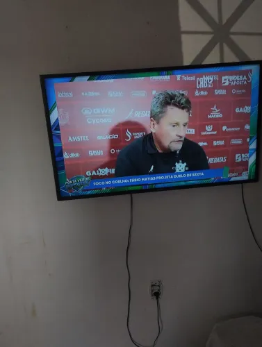 Vendo uma tv 42