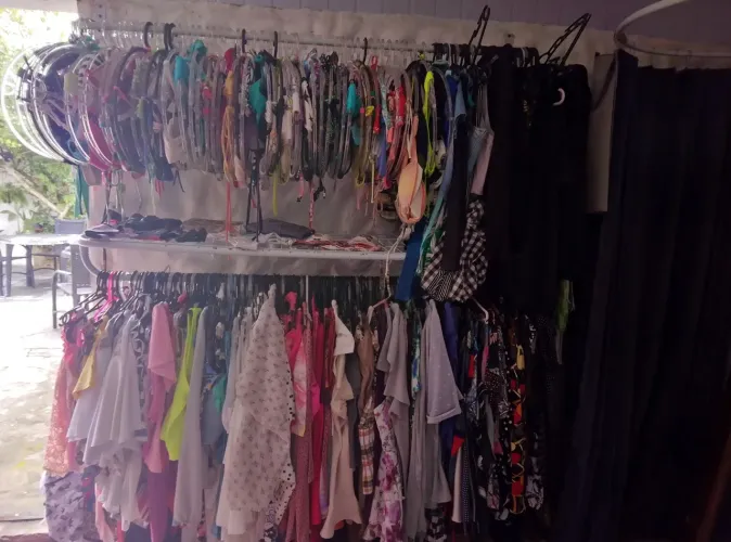 Estoque roupas Brechó, multimarcas.